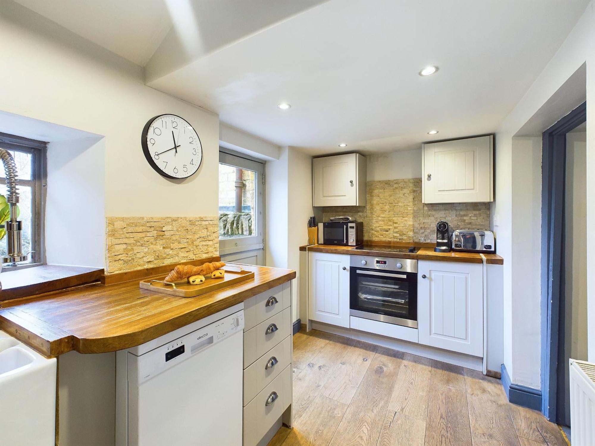 Cosy Cottage In Moreton-In-Marsh Екстериор снимка