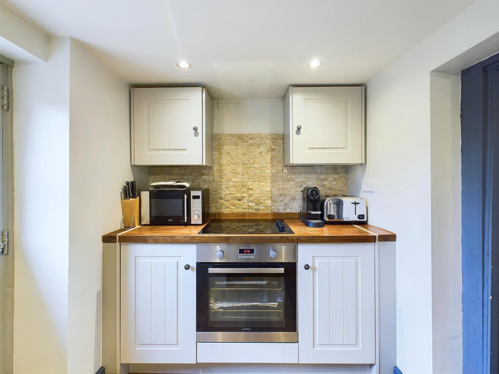 Cosy Cottage In Moreton-In-Marsh Екстериор снимка